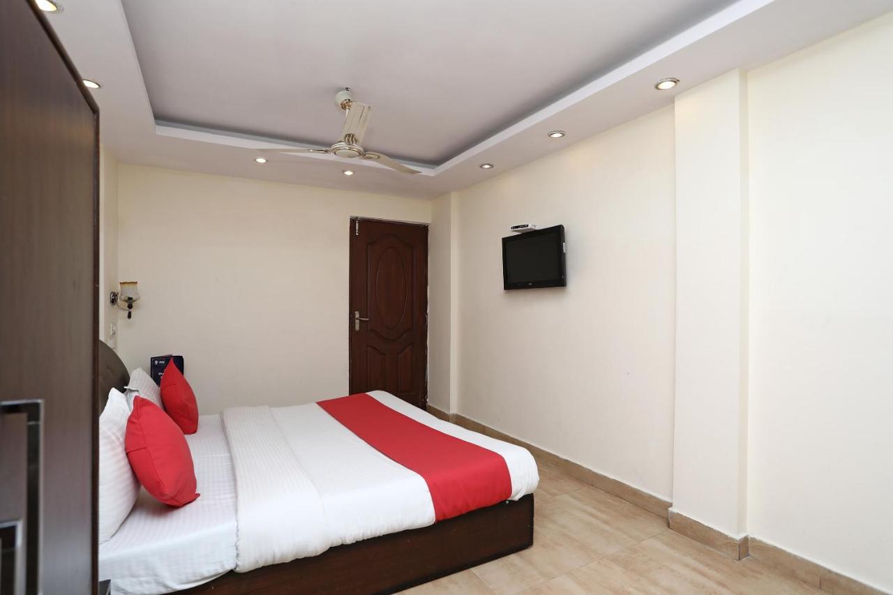 Oyo 4956 Hotel Maharaja Palace Kānpur Eksteriør bilde