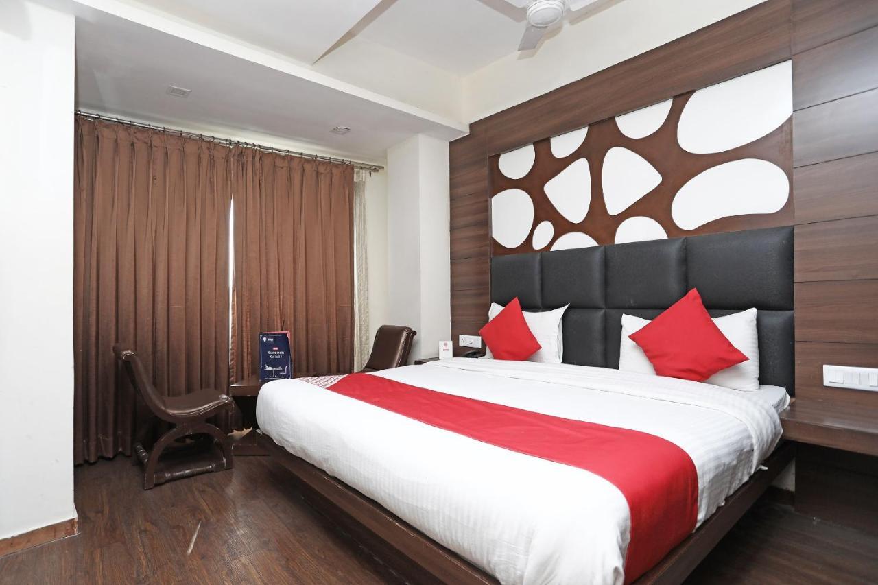 Oyo 4956 Hotel Maharaja Palace Kānpur Eksteriør bilde