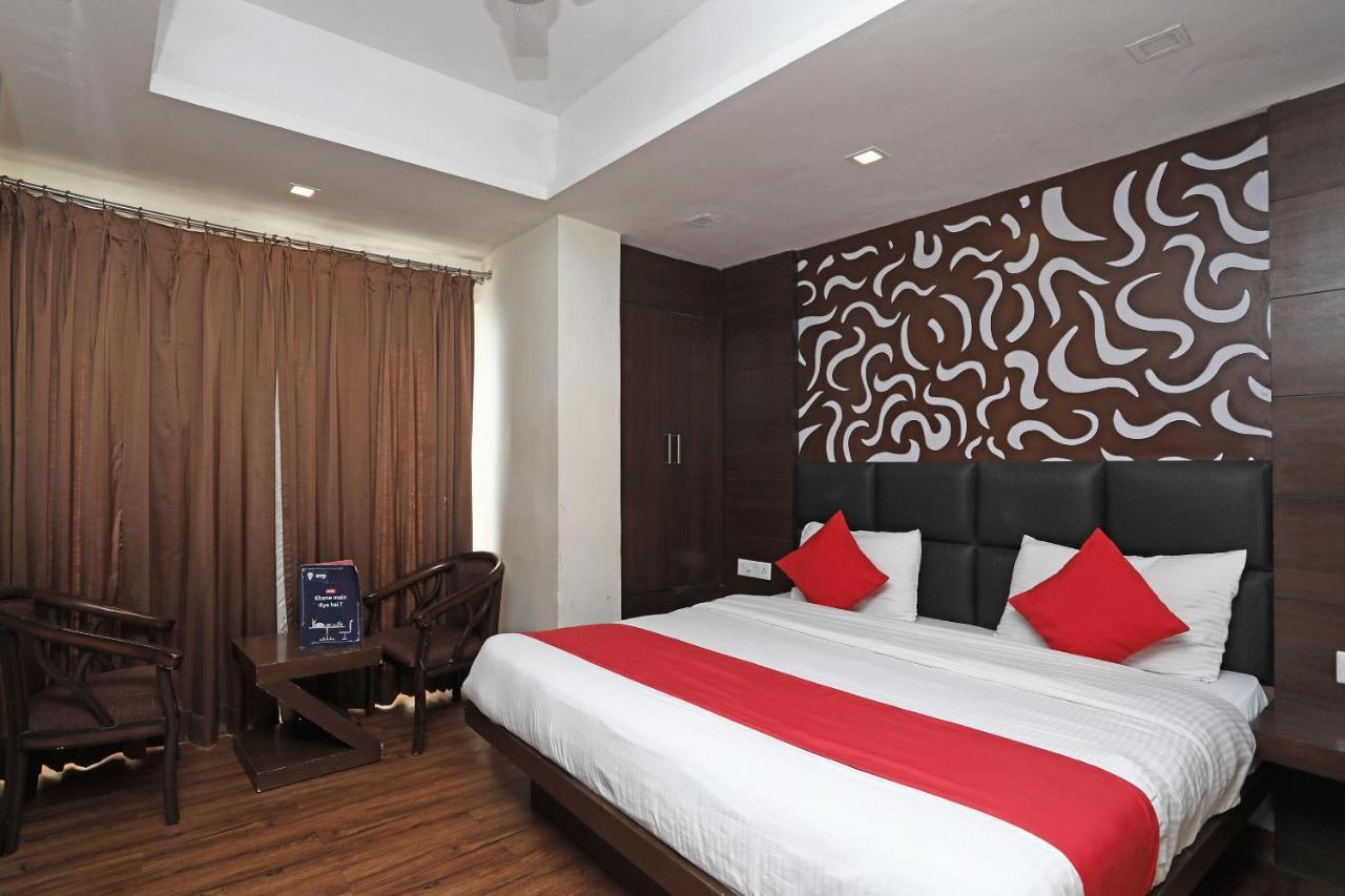 Oyo 4956 Hotel Maharaja Palace Kānpur Eksteriør bilde