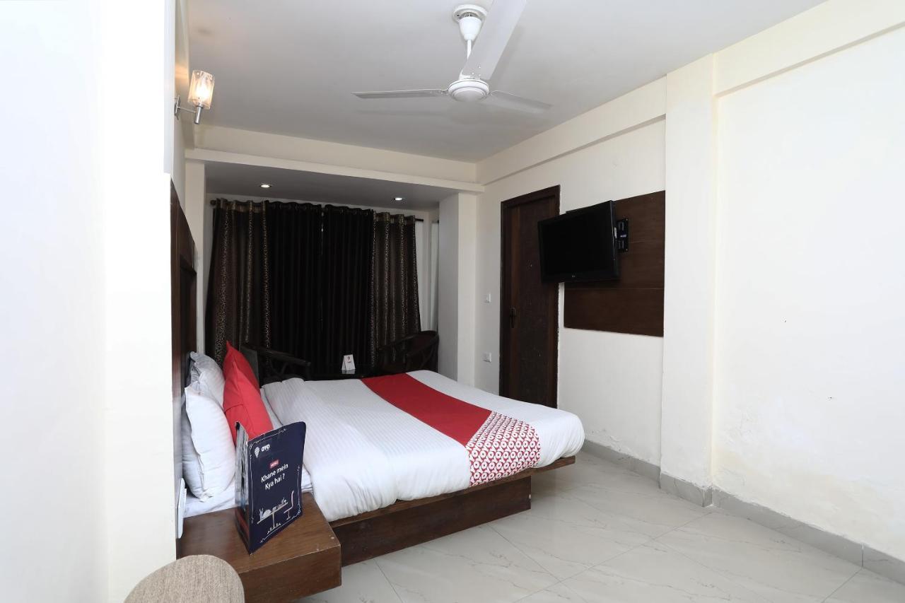 Oyo 4956 Hotel Maharaja Palace Kānpur Eksteriør bilde