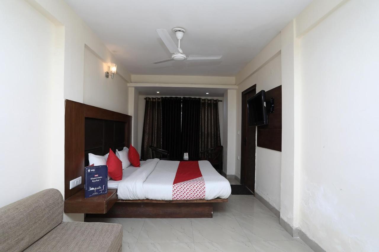 Oyo 4956 Hotel Maharaja Palace Kānpur Eksteriør bilde