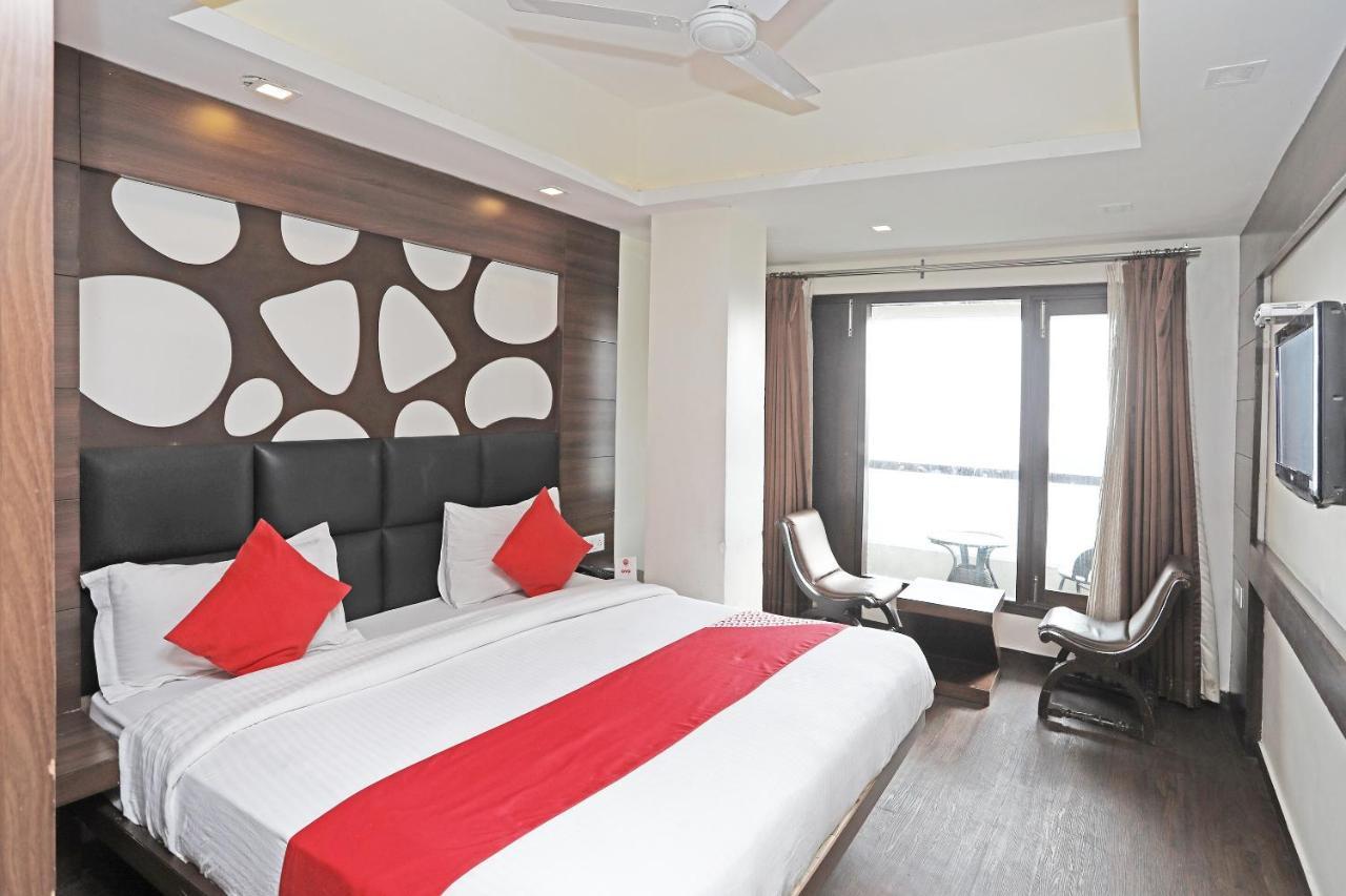 Oyo 4956 Hotel Maharaja Palace Kānpur Eksteriør bilde