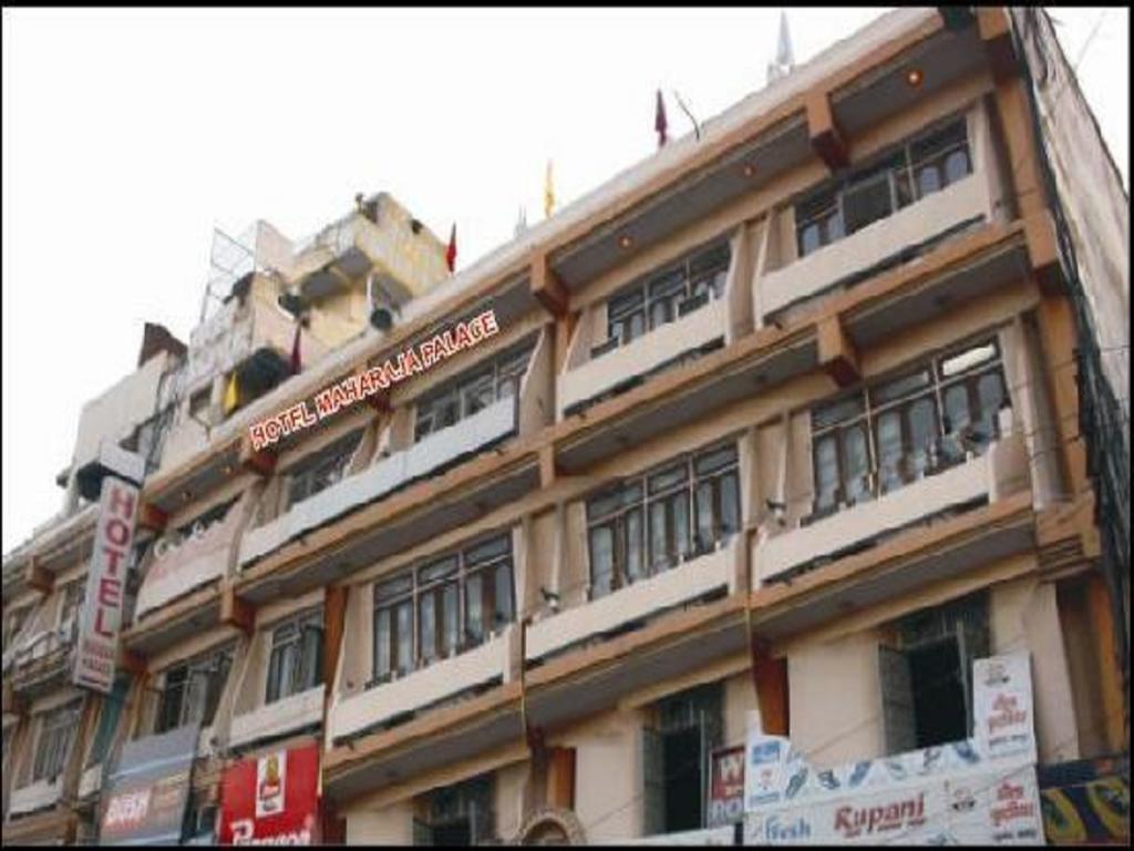 Oyo 4956 Hotel Maharaja Palace Kānpur Eksteriør bilde