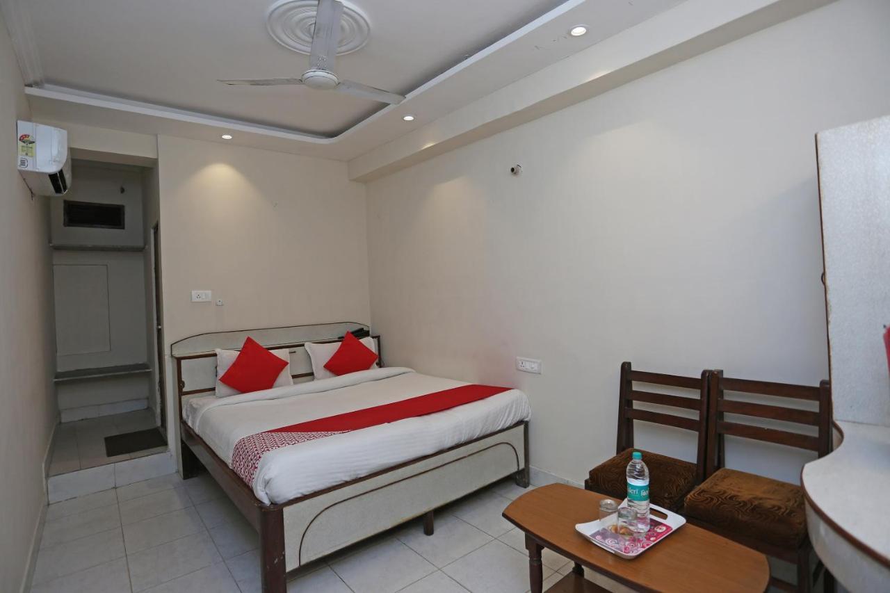 Oyo 4956 Hotel Maharaja Palace Kānpur Eksteriør bilde